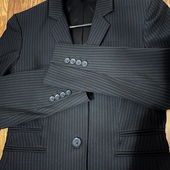 Express Pin Stripe Single Button Blazer Size 6 - Picture 4 of 7